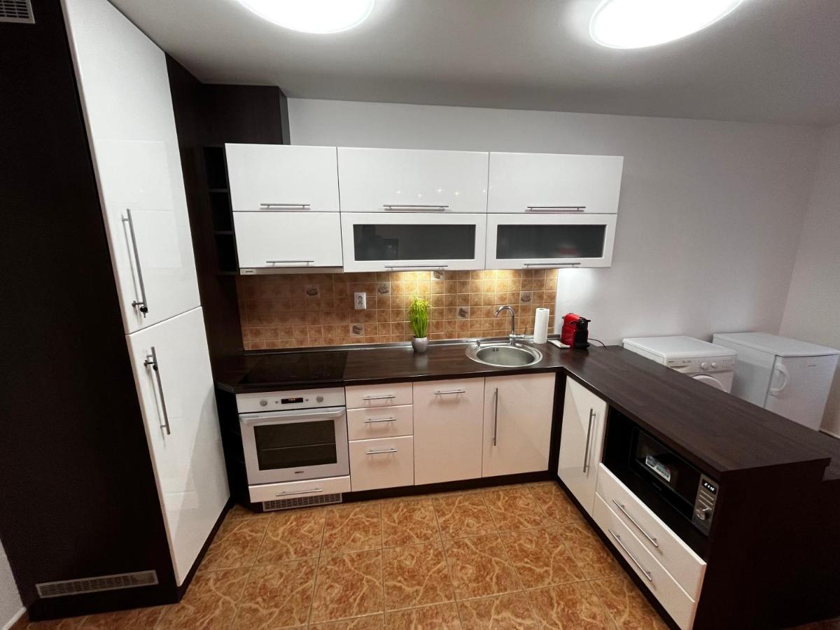 Apartman Nico Dunajska Streda Bagian luar foto